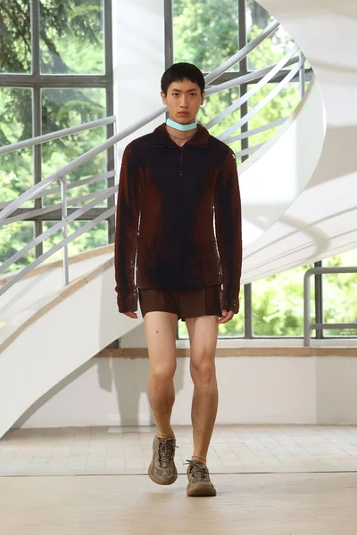 Look 33